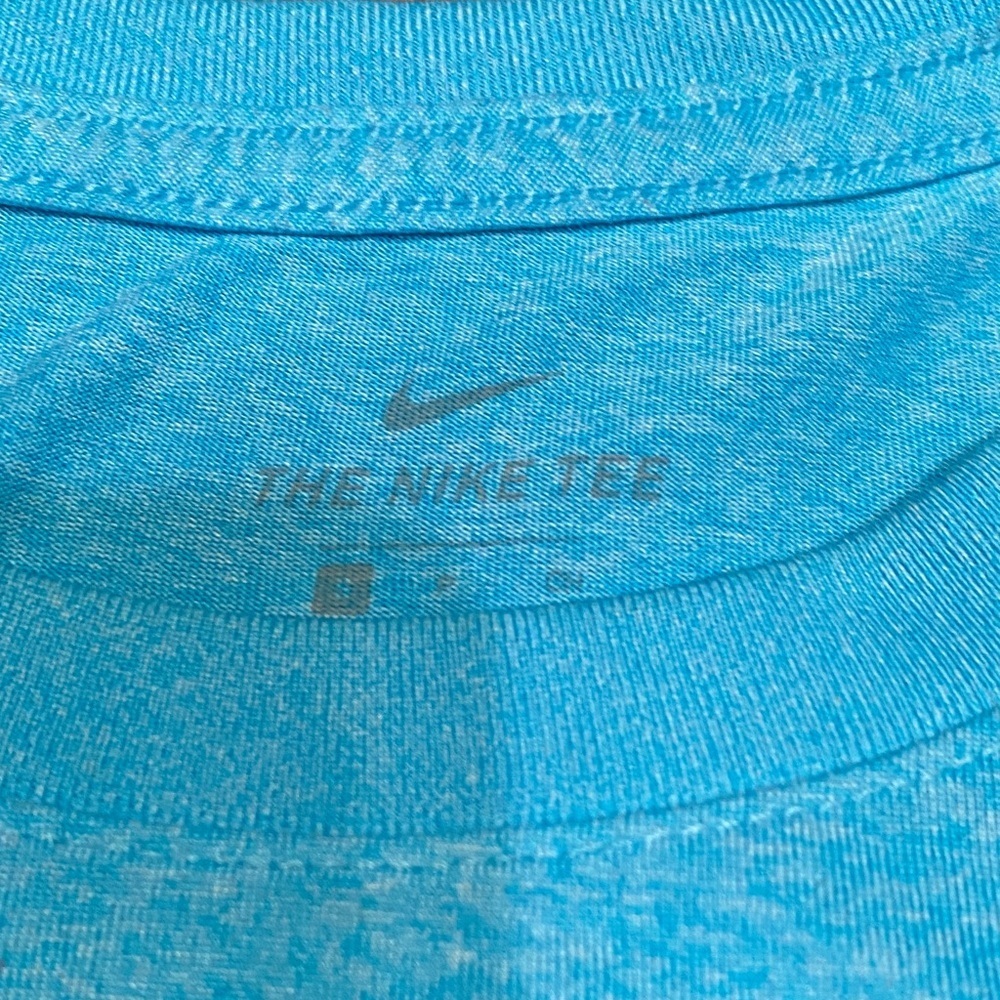 Nike Blue Short Sleeve Soft Tee-Small Activewear Summer Workout Athletic - Picture 2 of 9